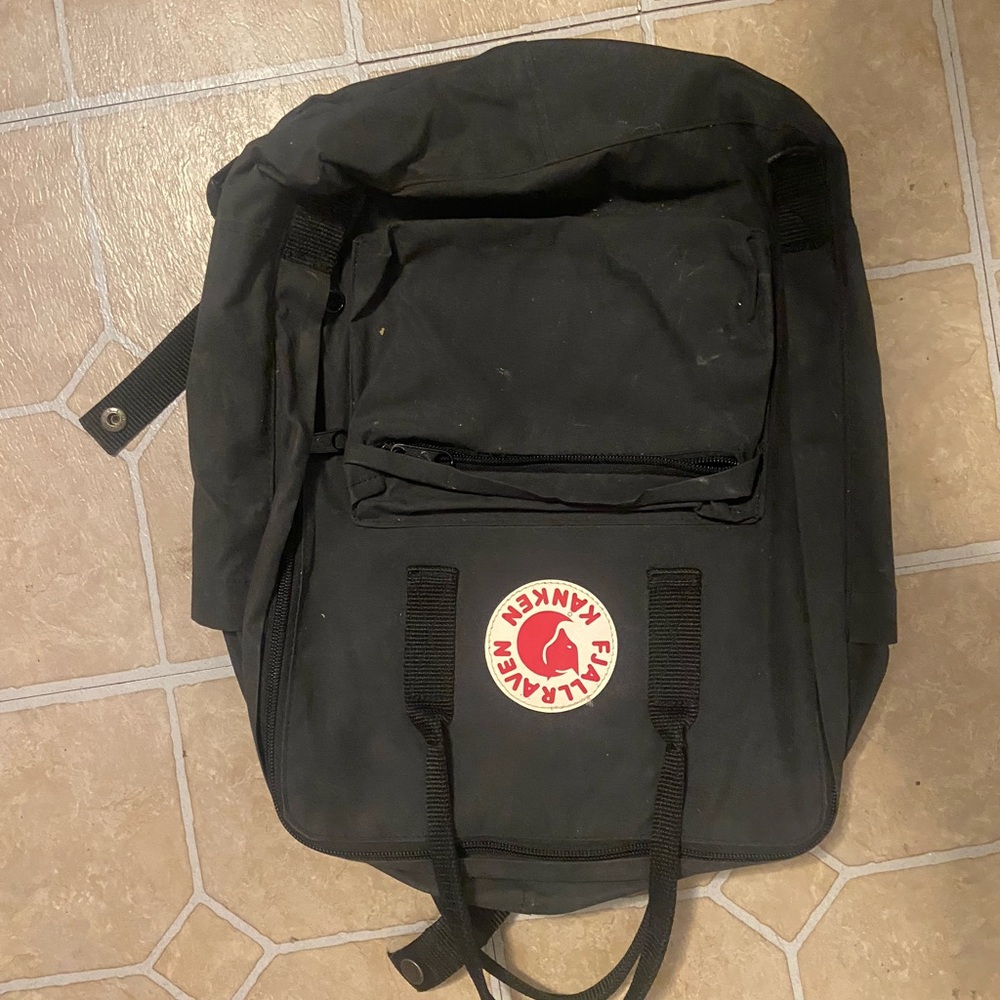 Kånken Black Backpack